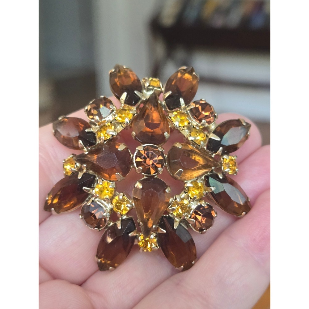 Juliana Style Rhinestone Crystal Brooch Brown Amber Color Vintage